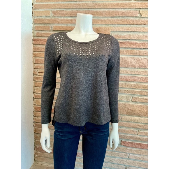One World Live And Let Live Gray Embellished Top Med - Picture 5 of 9